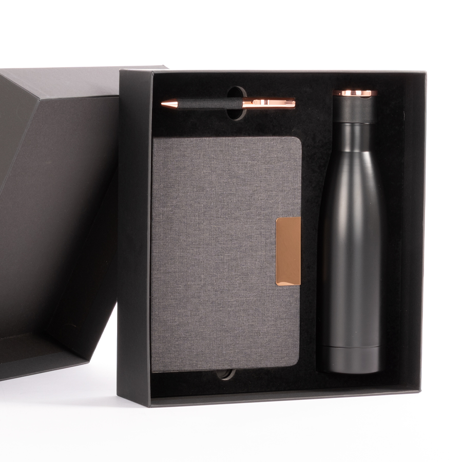 Set de Regalo "EPIC" negro con detalles encobrizados.
